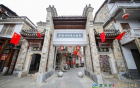 赤壁青砖茶香飘万里，春节进京点亮三大地标